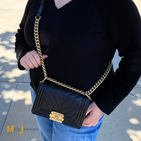 Chanel black quilted bag gold chain online