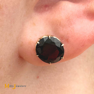 14K Yellow Gold 4.44ctw Oval Cut Garnet Stud Earrings