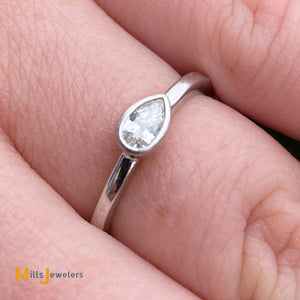 18K White Gold 0.25ct Pear-Shape Natural Diamond Engagement Ring Size 6