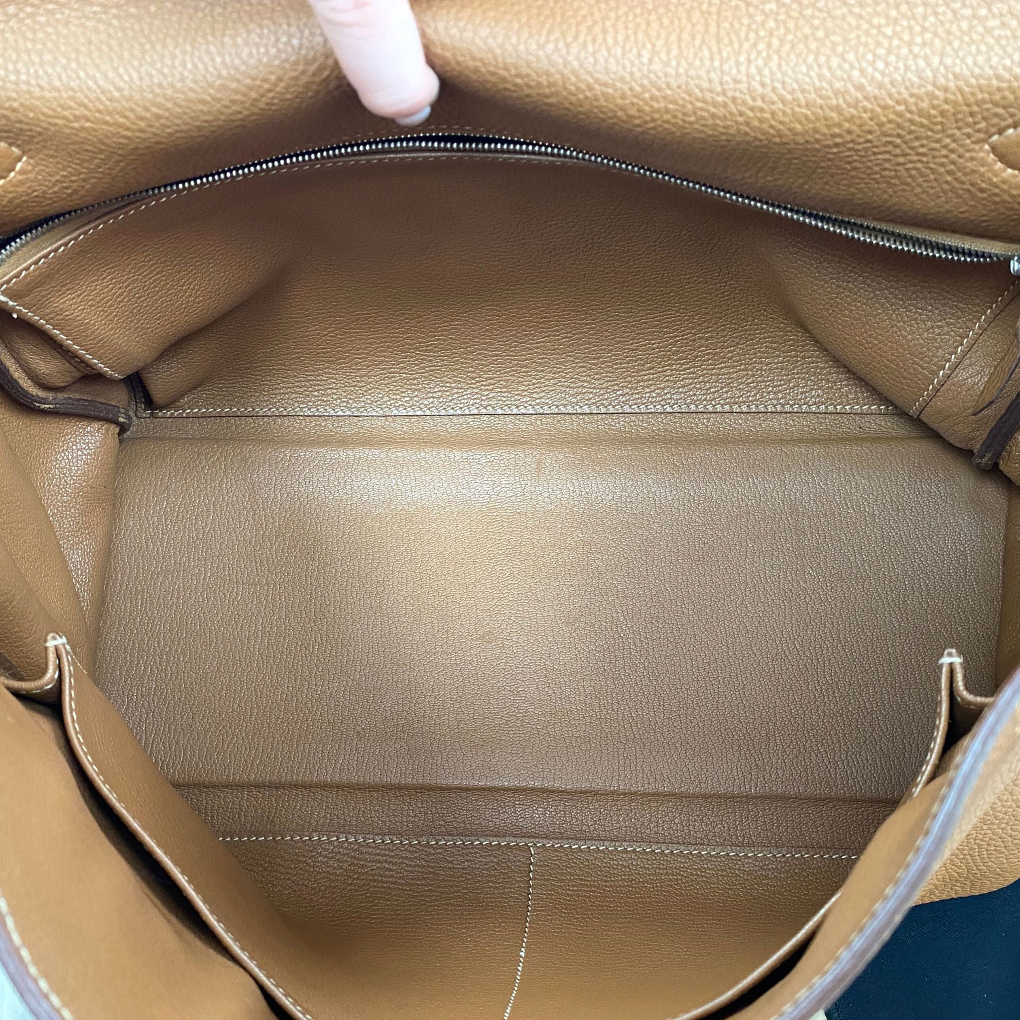 Hermès 32cm White Togo Leather Retourne Kelly Bag with Gold, Lot #58201