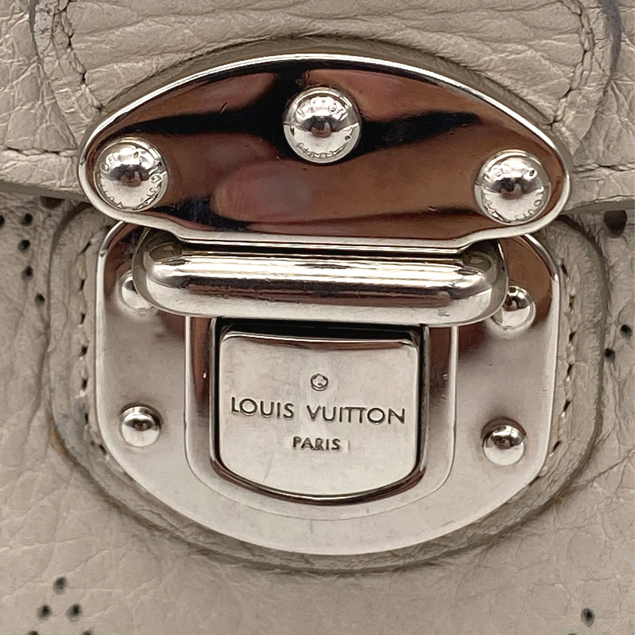 Louis Vuitton Mahina Monogram Portefeuille Iris Wallet – Mills